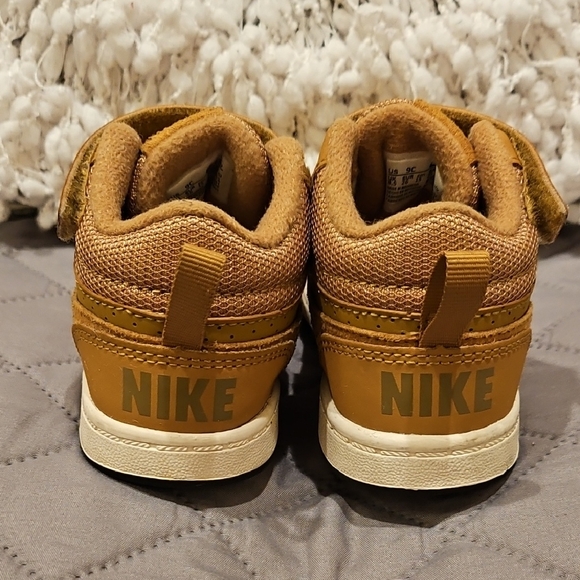 Nike Court Borough Mid Wheat Kids Sneakers - Picture 5 of 16